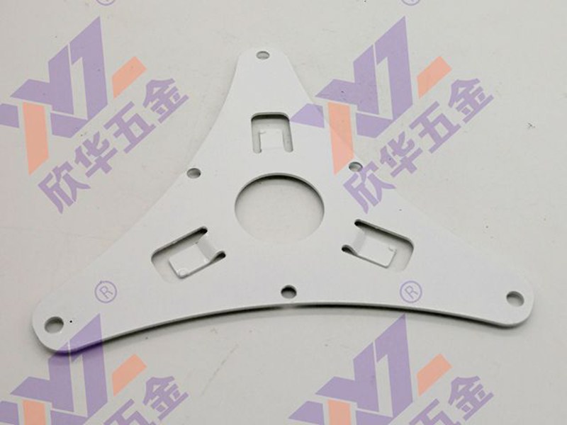 沖壓模具加工根據(jù)工藝性質(zhì)分類